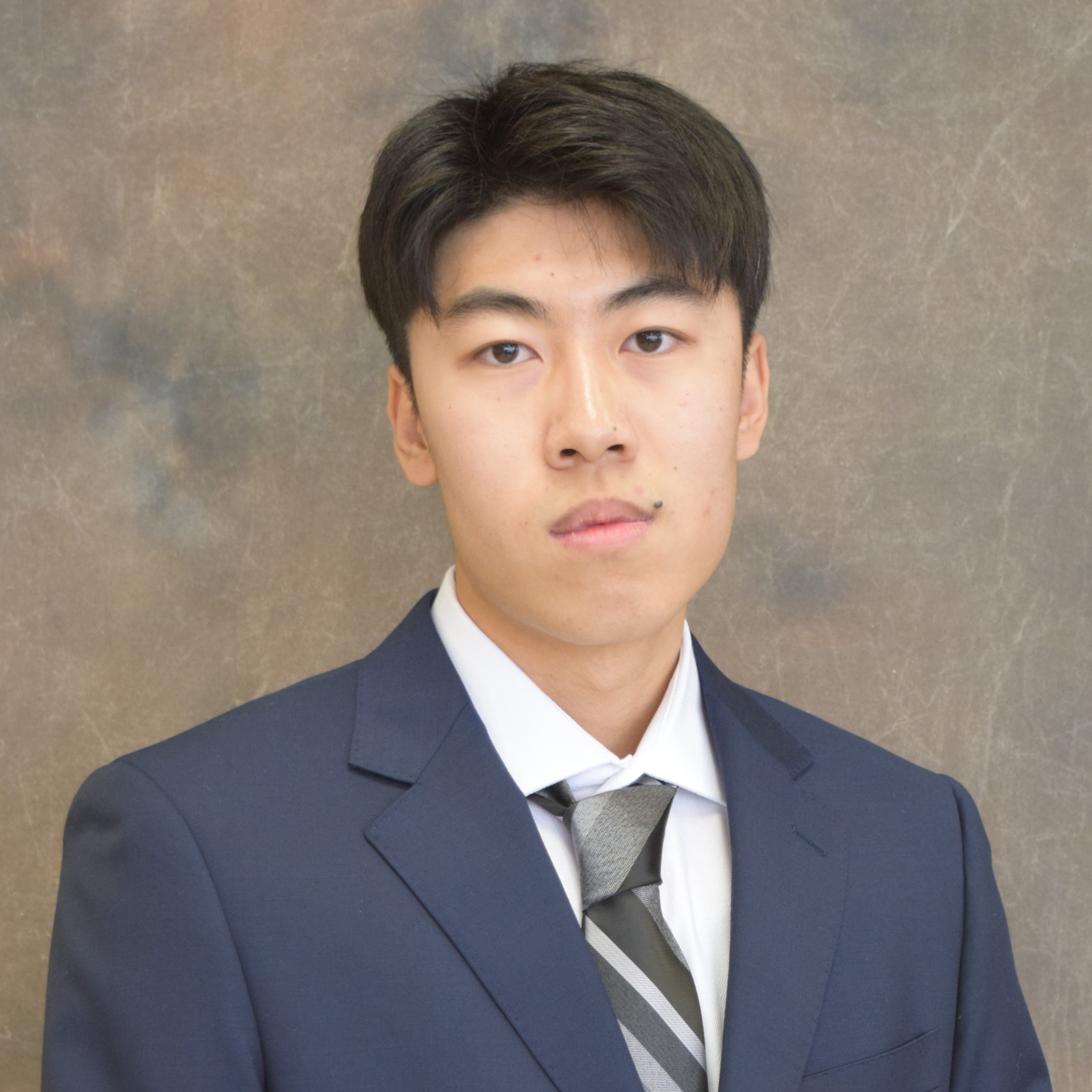 Zhongyi  Yang